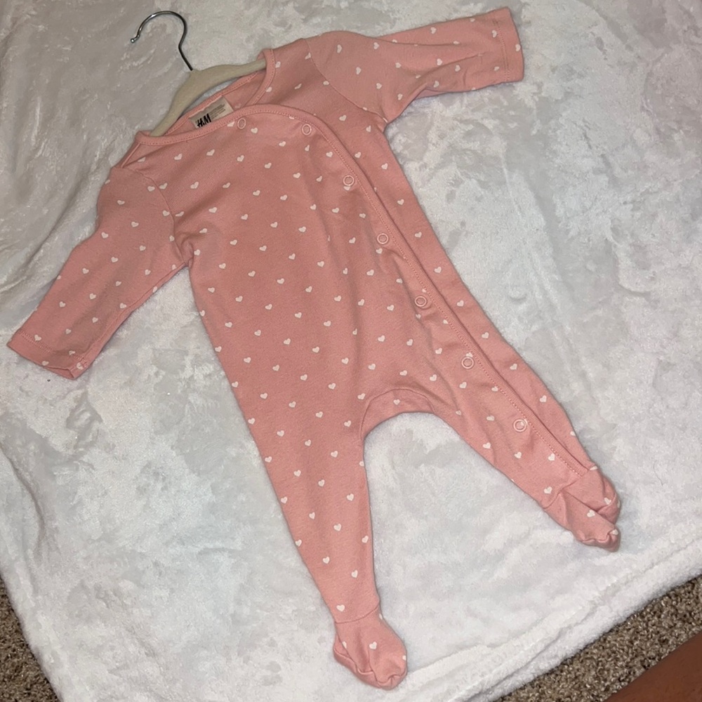 H&M Onesie for Baby Girl (Never worn)